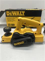 Dewalt 5.5 Amp Corded 3 1/4